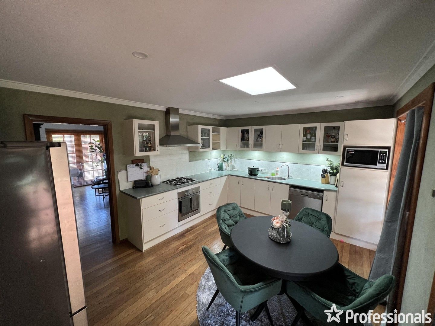 3 bedrooms House in 9 Rede Street GOSNELLS WA, 6110
