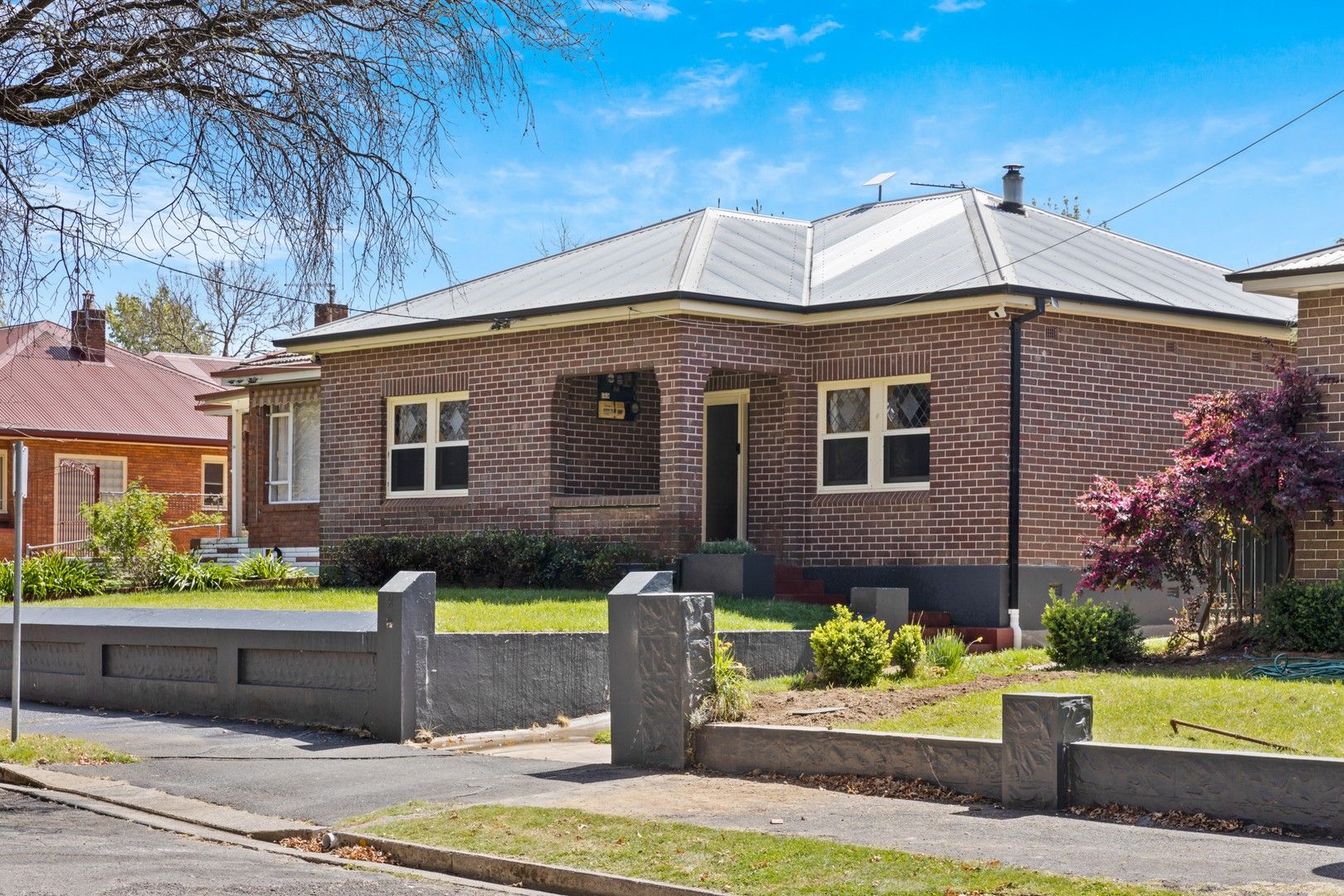 2 bedrooms House in 31 National Avenue ORANGE NSW, 2800