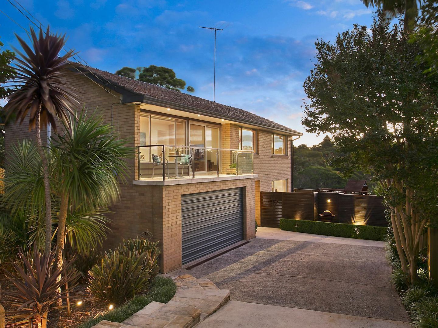 4 bedrooms House in 2x Menzies Road MARSFIELD NSW, 2122