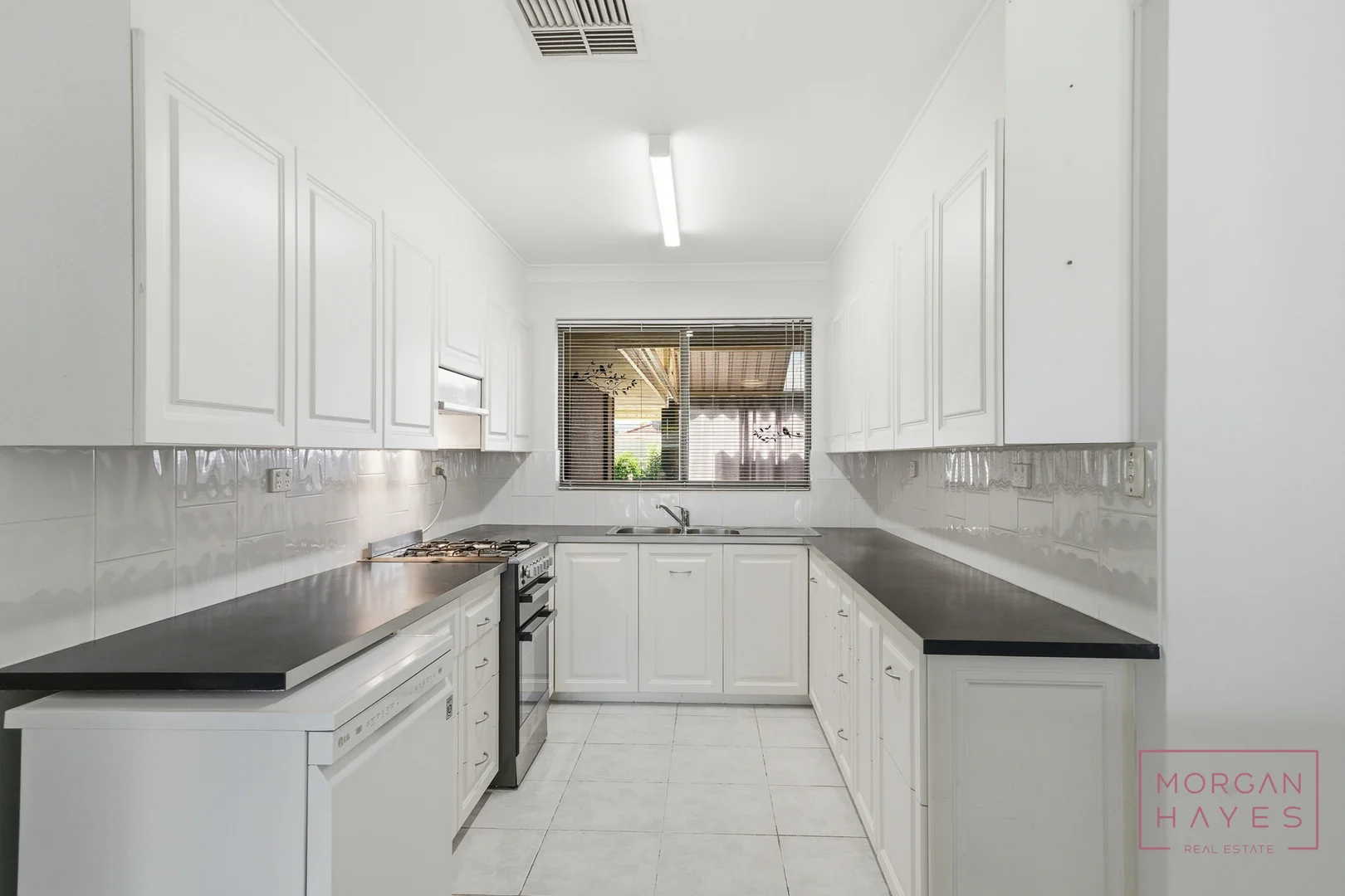 10 Conifer Street, Maddington WA 6109