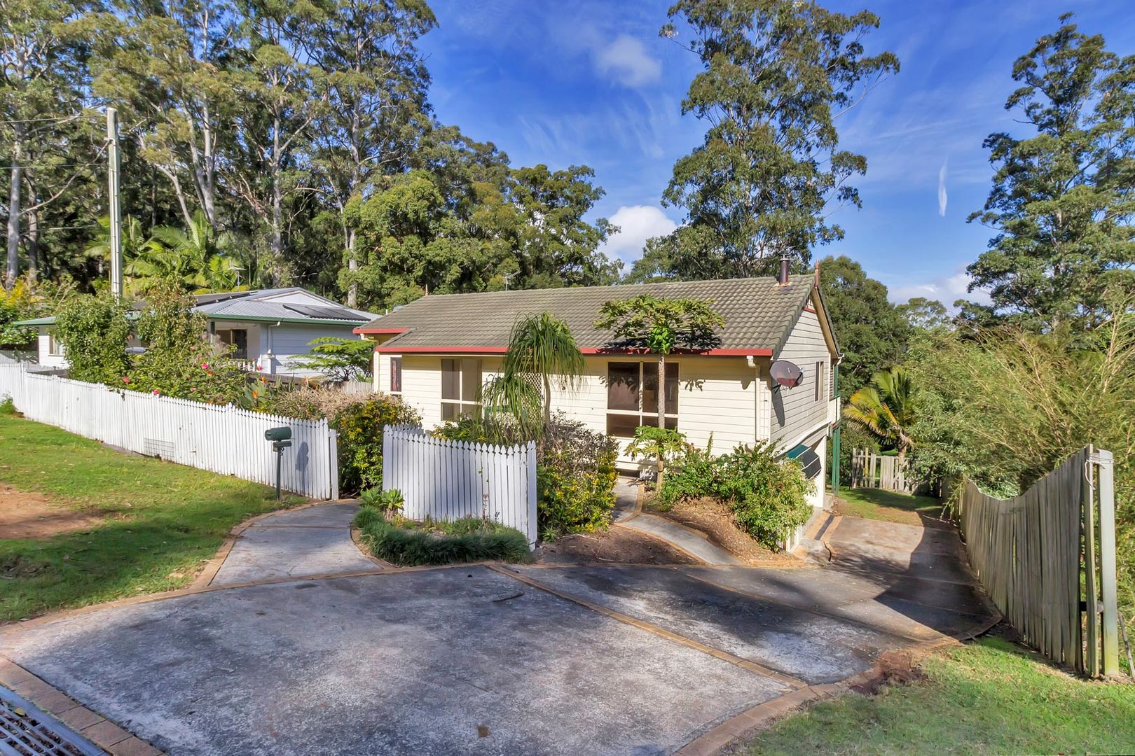 96 North Road, Lower Beechmont Property History & Address Research