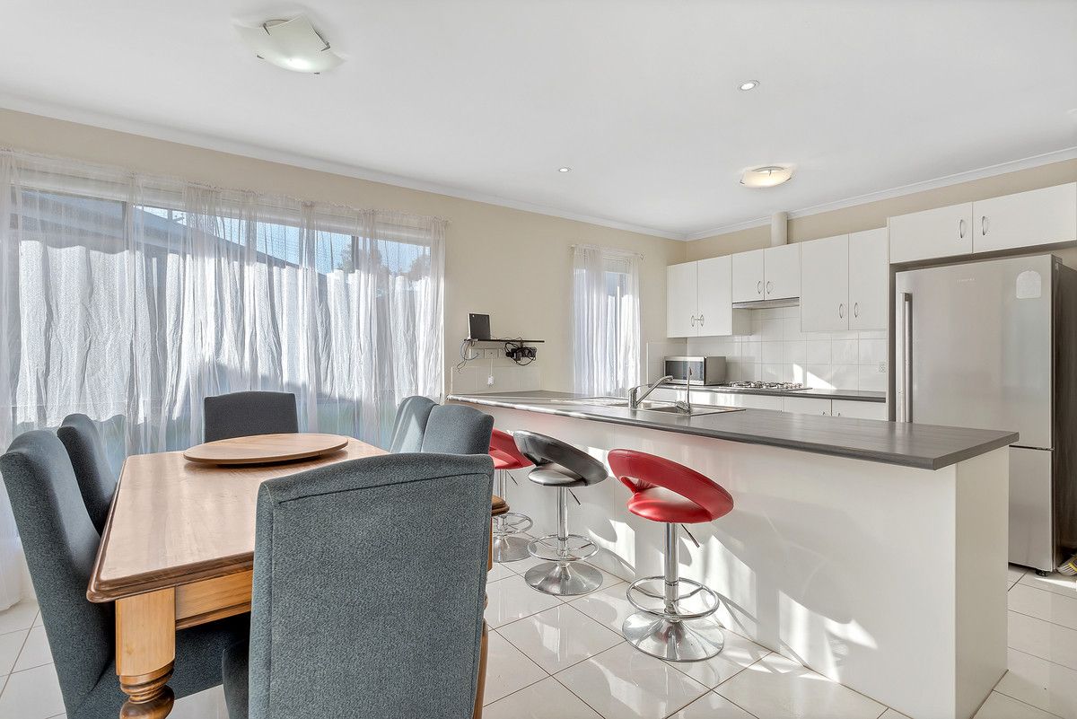 24 Athalie Avenue, Parafield Gardens SA 5107, Image 2