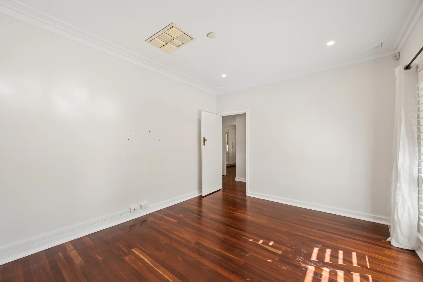 Additional image 3 of 8 Bernice Way, Thornlie WA 6108