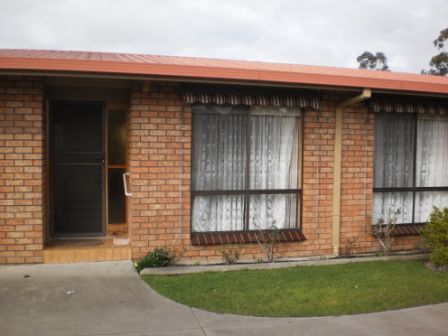 2 bedrooms Apartment / Unit / Flat in 2/96 Wallace Street BAIRNSDALE VIC, 3875
