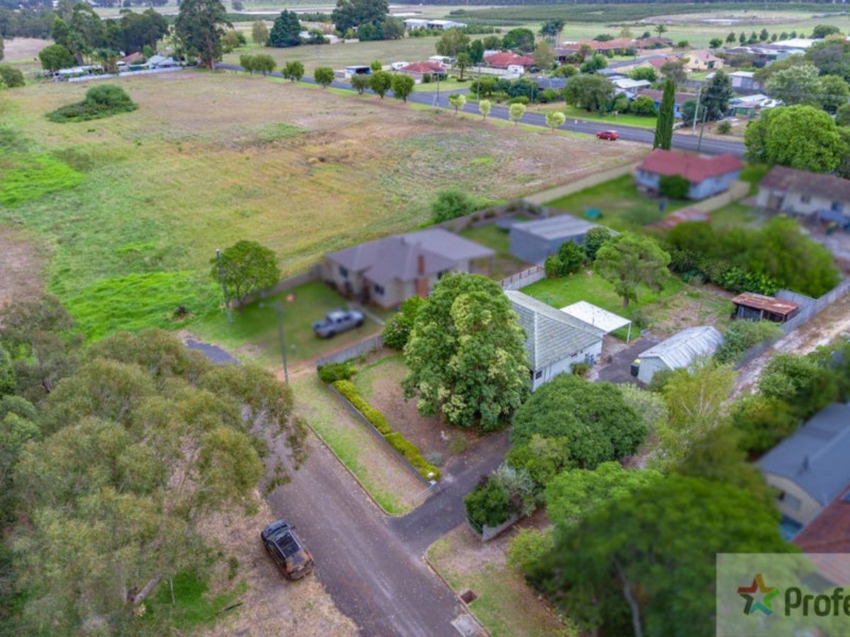 76 Lock Street, Manjimup WA 6258, Image 2