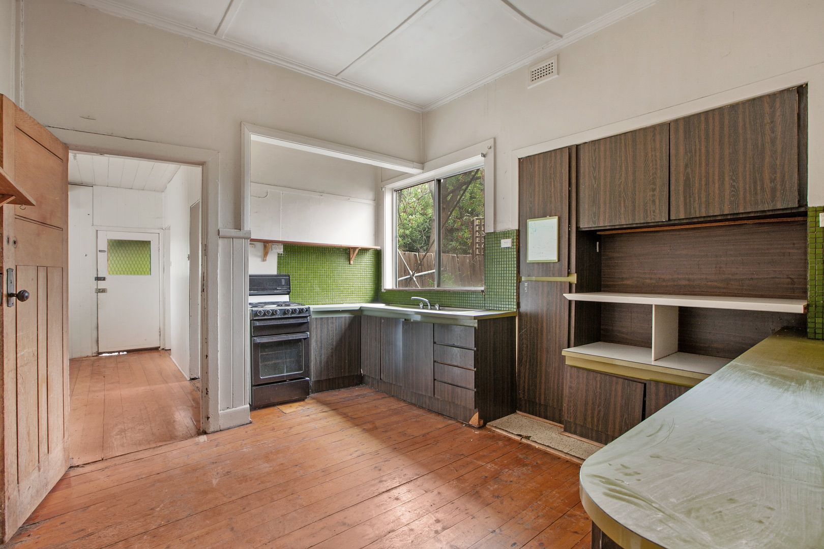 18 Mt Pleasant Road, Preston VIC 3072, Image 2