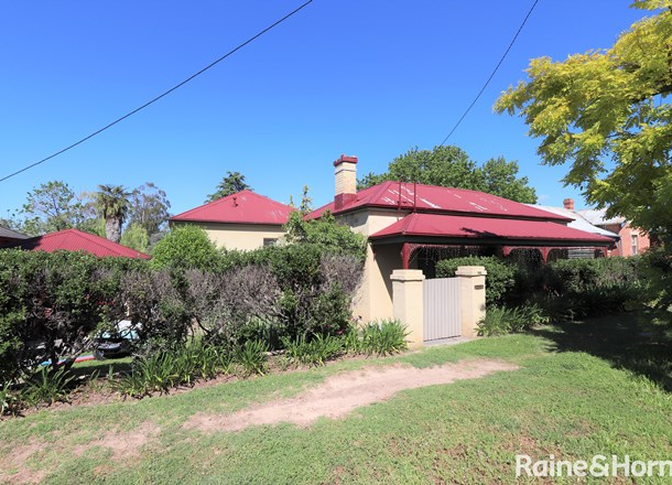 282 Piper Street, Bathurst NSW 2795