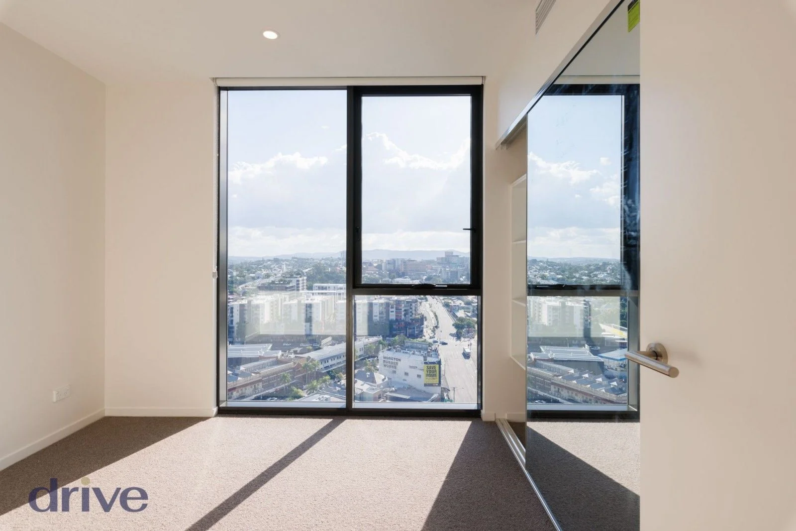 Additional image 2 of ID:21173046/14 Trafalgar Street, Woolloongabba QLD 4102