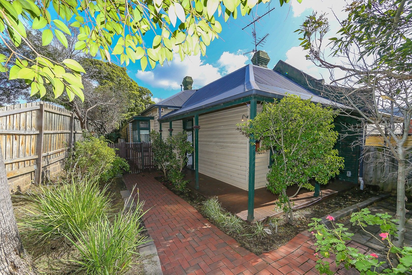 102 Morang Road, Hawthorn VIC 3122 House For Rent 650 Domain