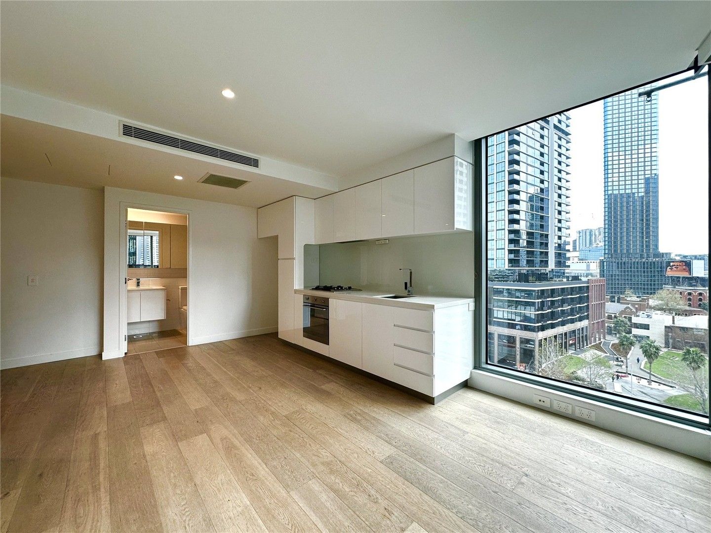 1 bedrooms Apartment / Unit / Flat in 801W/42-48 Balston Street SOUTHBANK VIC, 3006