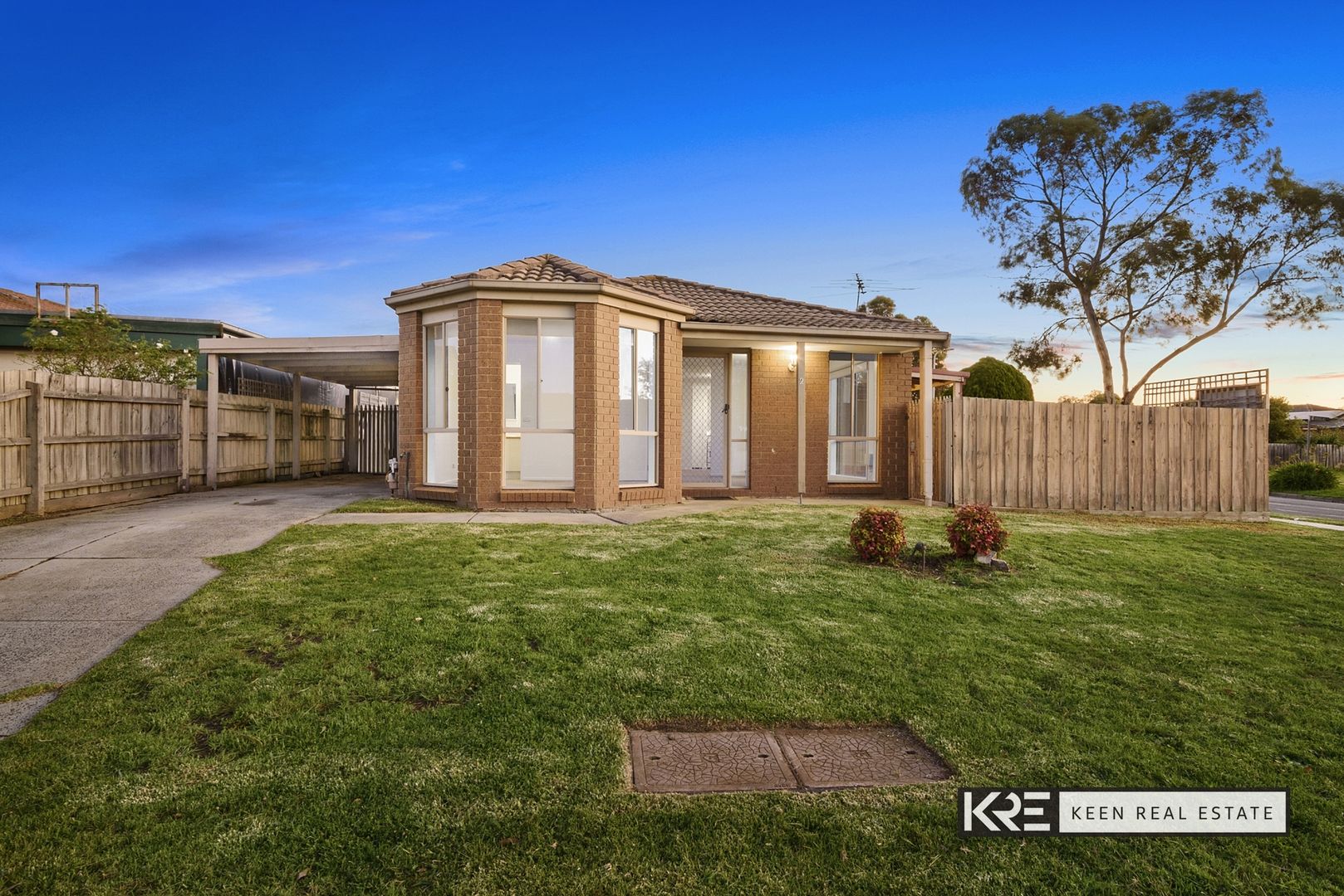 2 Comte Close, Cranbourne West VIC 3977