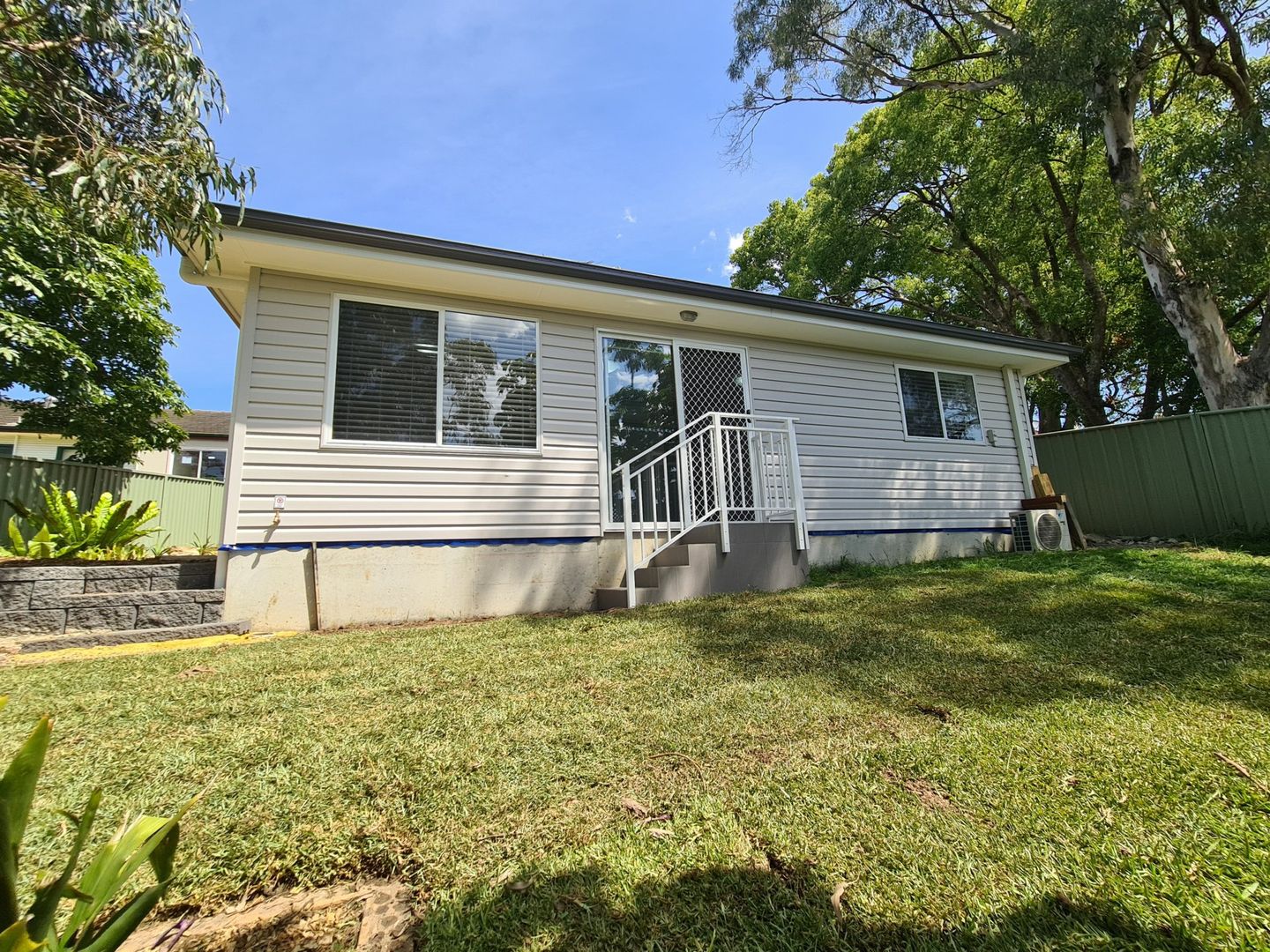 78a Farmborough Road Unanderra Nsw 2526 House For Rent 380 Domain