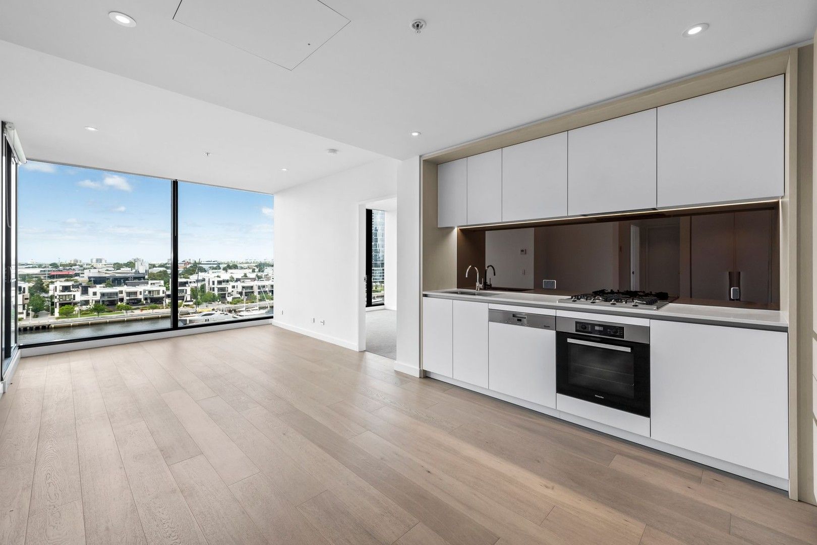 2 bedrooms Apartment / Unit / Flat in 702/915 Collins Street DOCKLANDS VIC, 3008