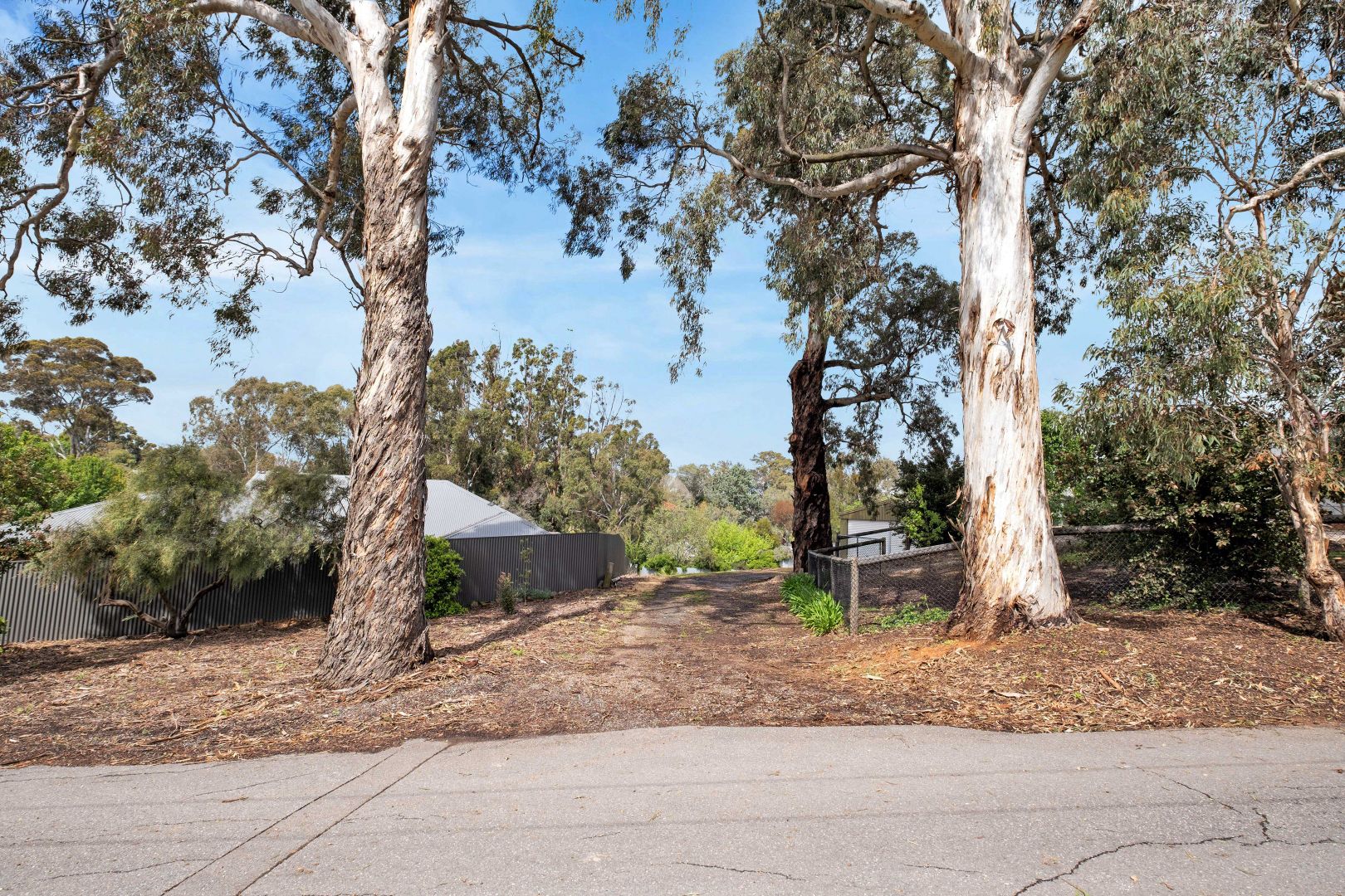 8 View Road, Woodside SA 5244