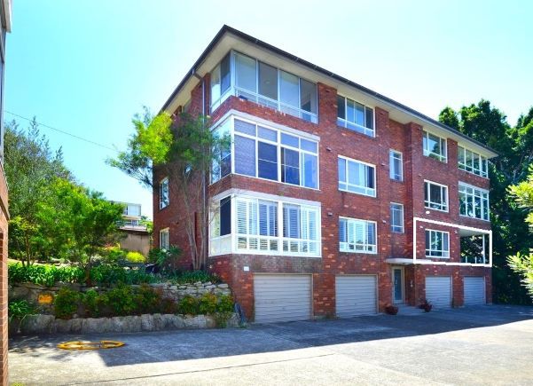 2 bedrooms Apartment / Unit / Flat in 1/8 WYAGDON STREET NEUTRAL BAY NSW, 2089