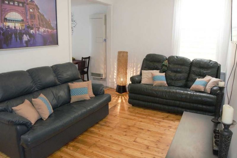 6 bedrooms House in 11 Alfred Street BALACLAVA VIC, 3183