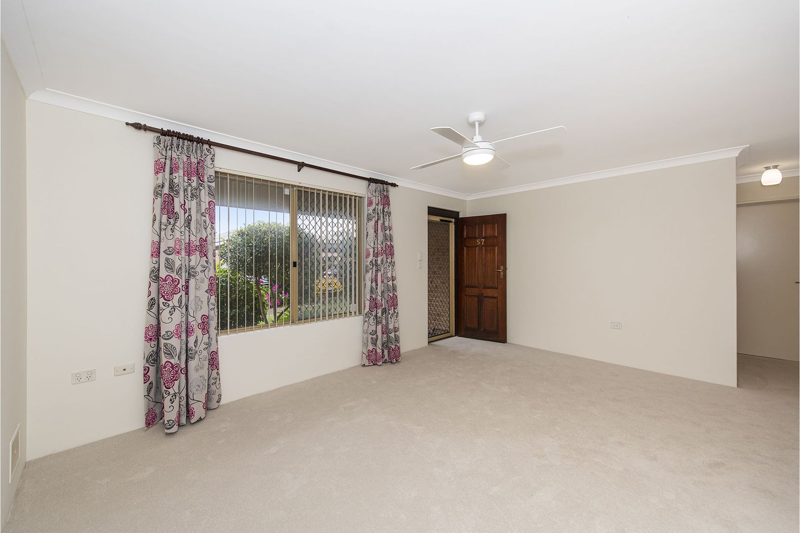 57/2 THEAKSTON GREEN, Leeming WA 6149, Image 2