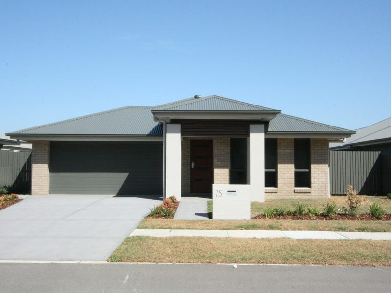 4 bedrooms House in 75 Norfolk Street FERN BAY NSW, 2295