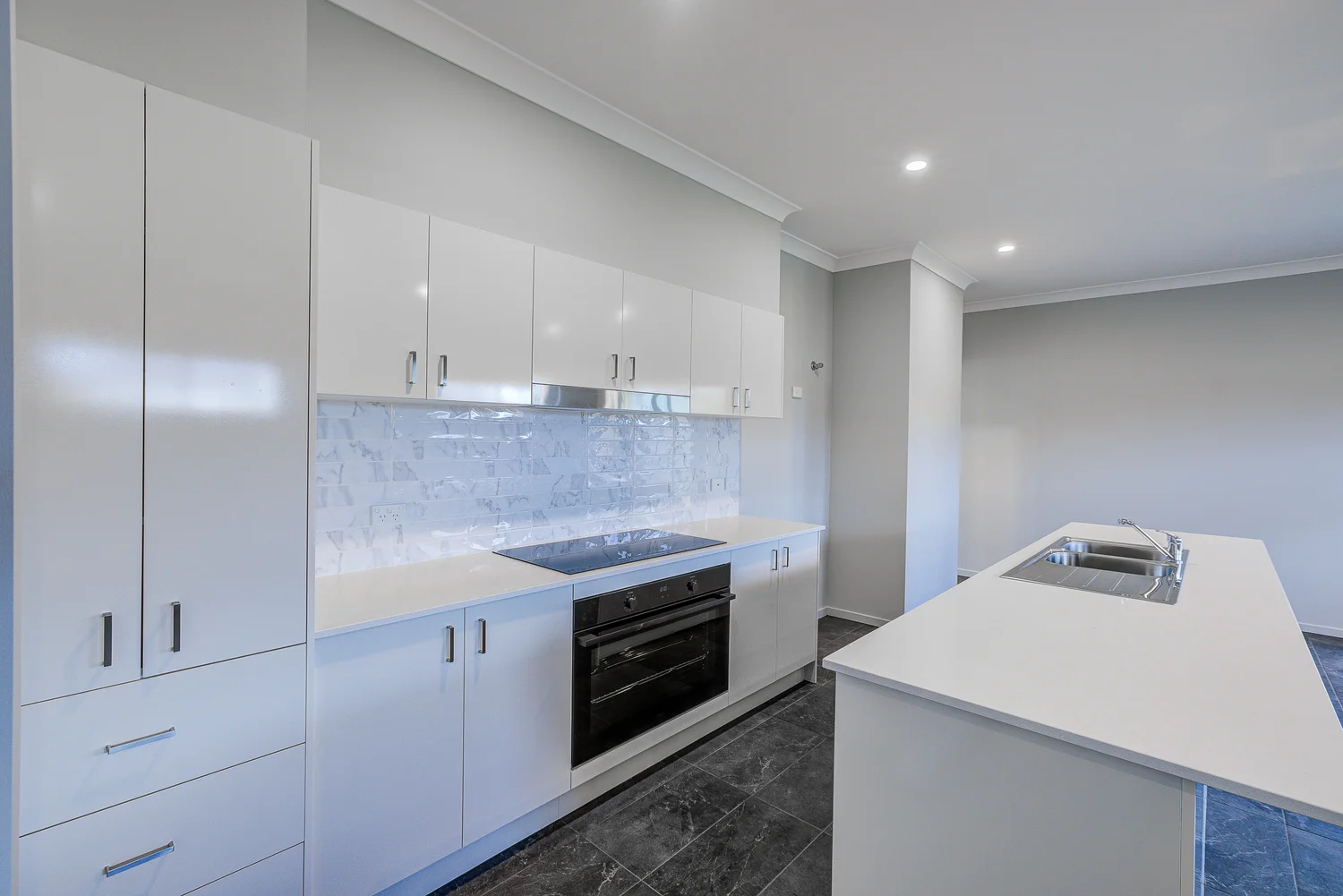 Additional image 2 of 18 Fraser Street, Logan Reserve QLD 4133