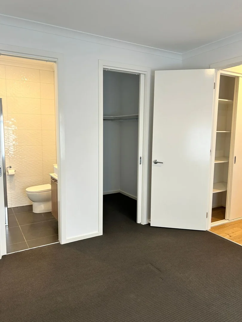 Additional image 10 of 2/5 Dubbo Street, Albion VIC 3020