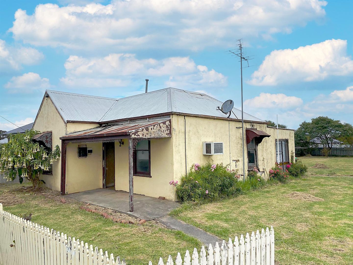 5 Parrott Street, Cobden VIC 3266, Image 2