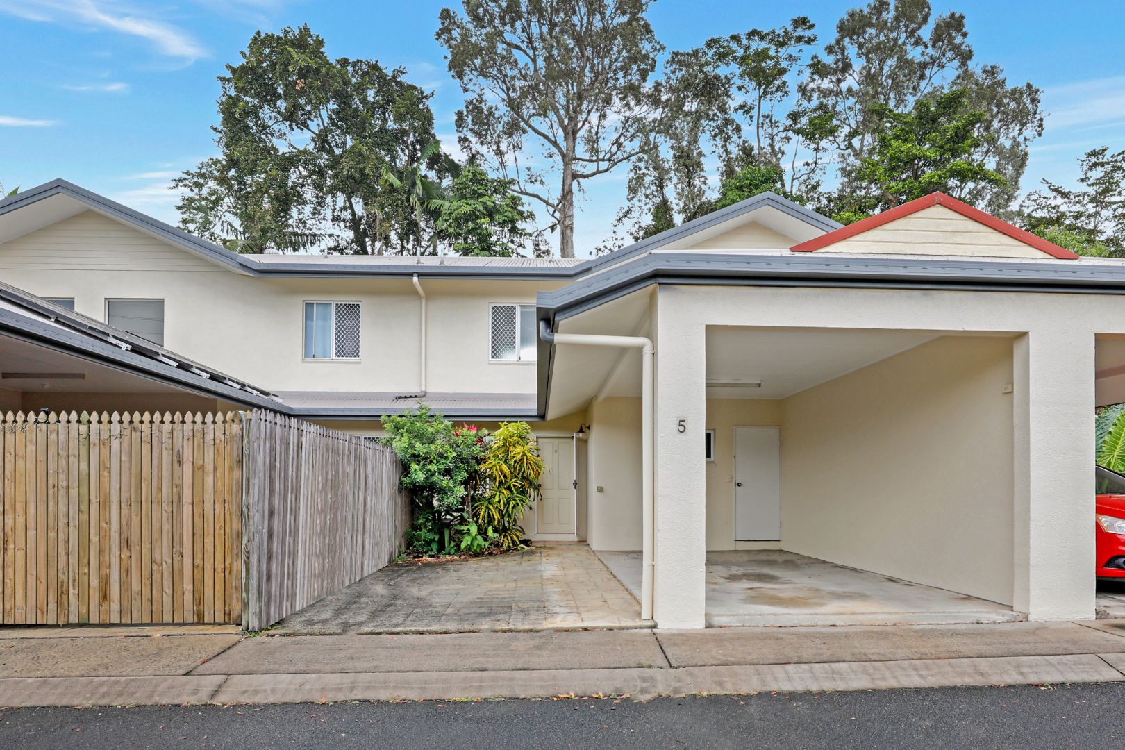 Unit 5/5-15 Mcgregor St, Mooroobool QLD 4870, Image 1