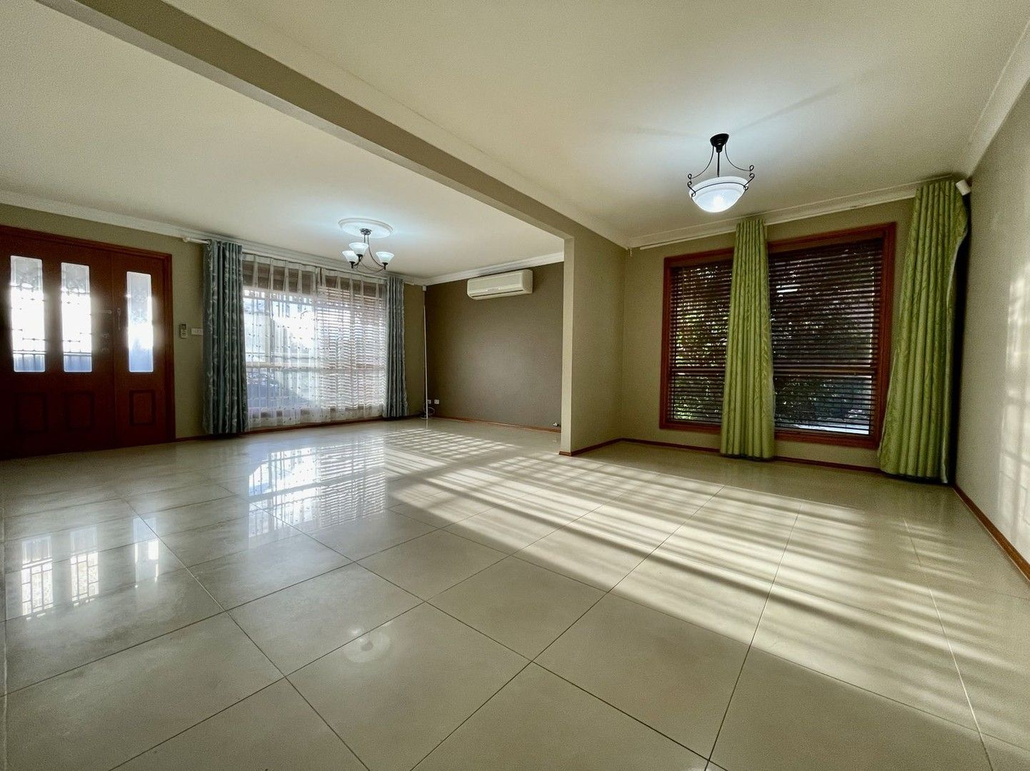 4 bedrooms Semi-Detached in 39A Kimberly Court BELLA VISTA NSW, 2153