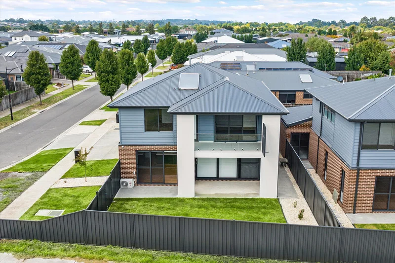 Additional image 2 of 1/15 Columbia Crescent, Traralgon VIC 3844