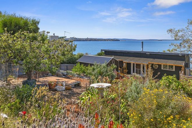 Picture of 531 Shark Point Road, PENNA TAS 7171