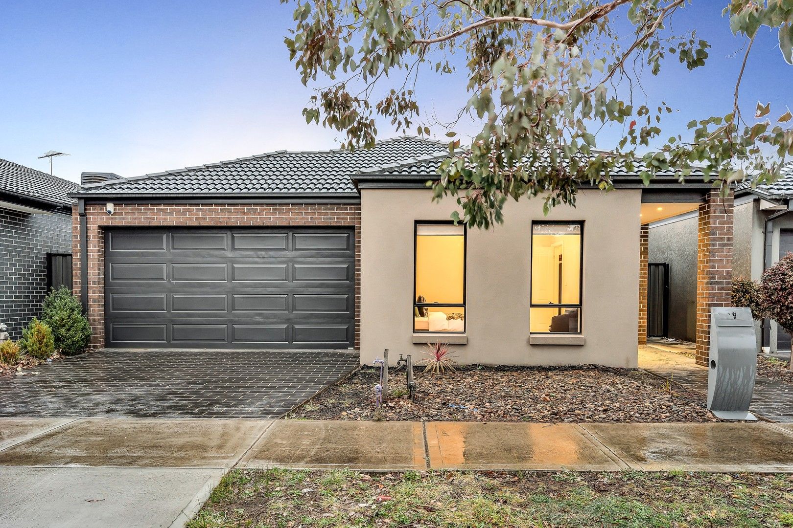 3 bedrooms House in 19 Gateshead Street CRAIGIEBURN VIC, 3064