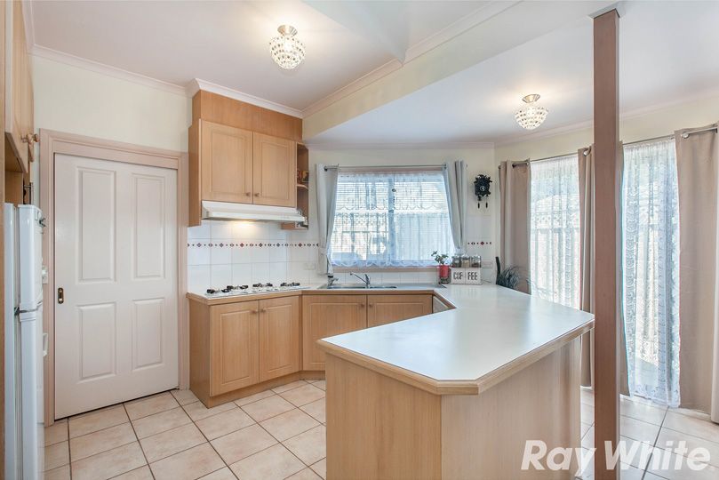 27 Carbon Crescent, Mill Park VIC 3082 House For Rent 430 Domain