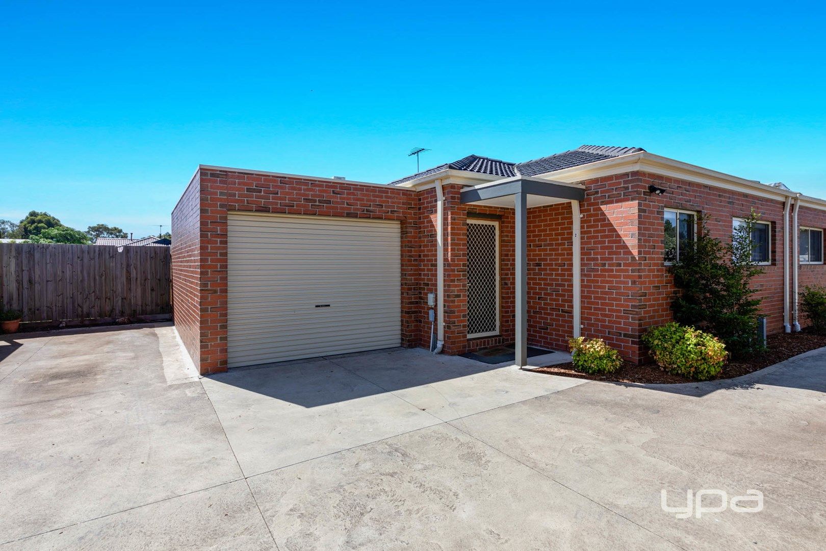 2 bedrooms Apartment / Unit / Flat in 2/28 Toolern Street MELTON SOUTH VIC, 3338