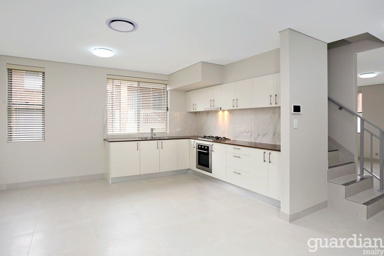 18/2 Cathay Place, Kellyville NSW 2155, Image 1
