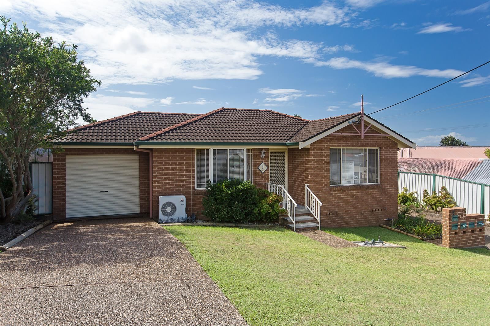 1/4 Powell Street, Adamstown NSW 2289, Image 0