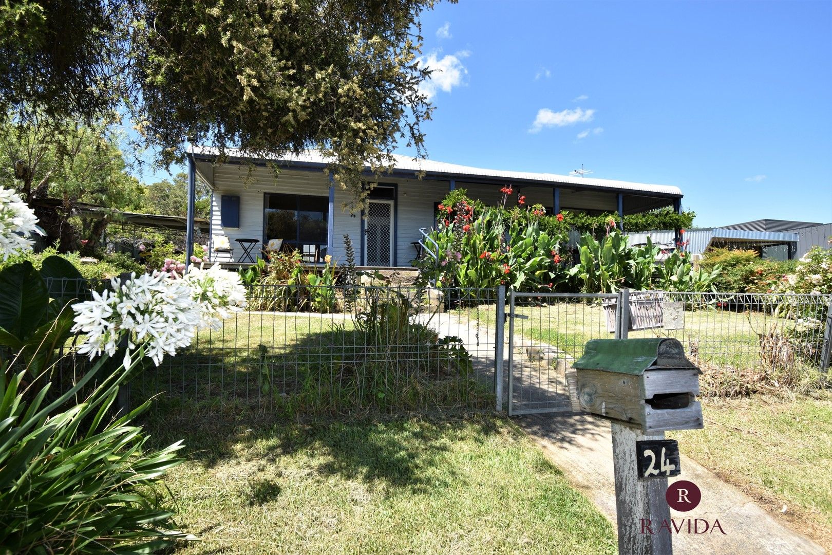 24 Lower Stanley Rd, Beechworth VIC 3747, Image 0