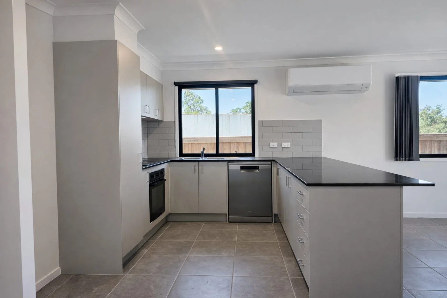 Additional image 10 of 39 Raven Street, Park Ridge QLD 4125