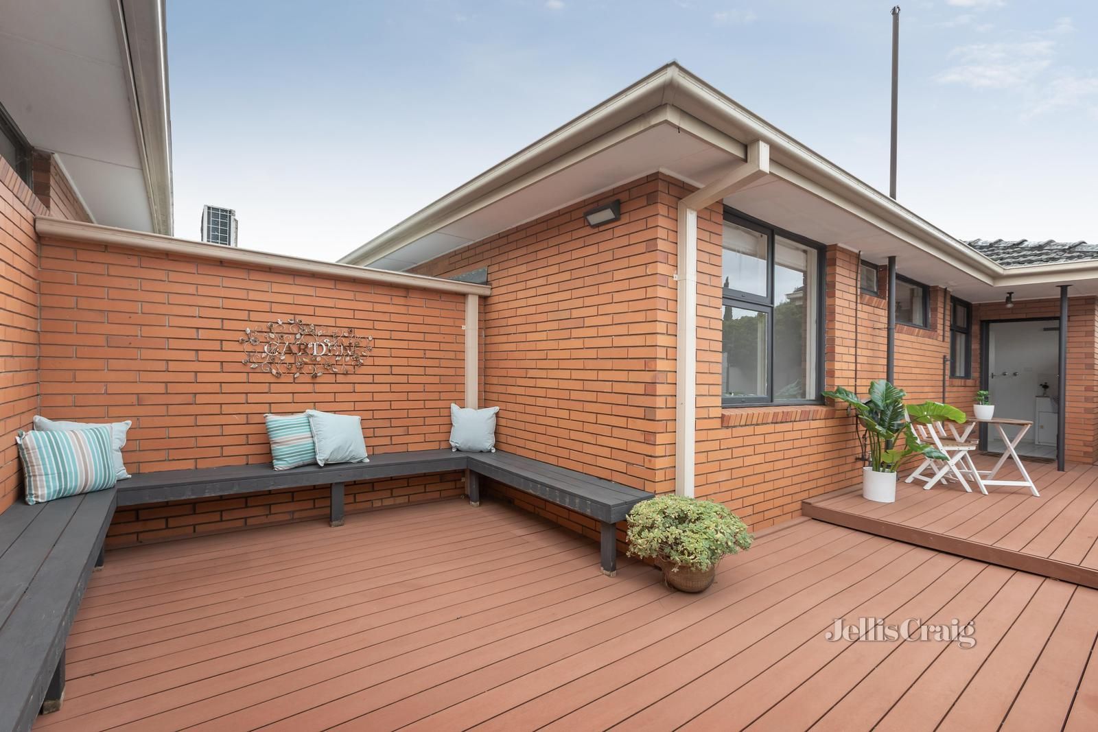 2/1 Tollington Avenue, Malvern East VIC 3145, Image 2