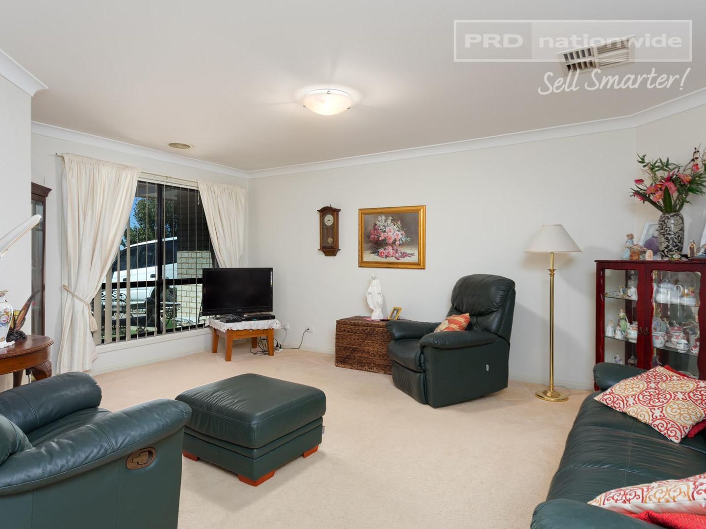 96 Yentoo Drive, Glenfield Park NSW 2650, Image 1