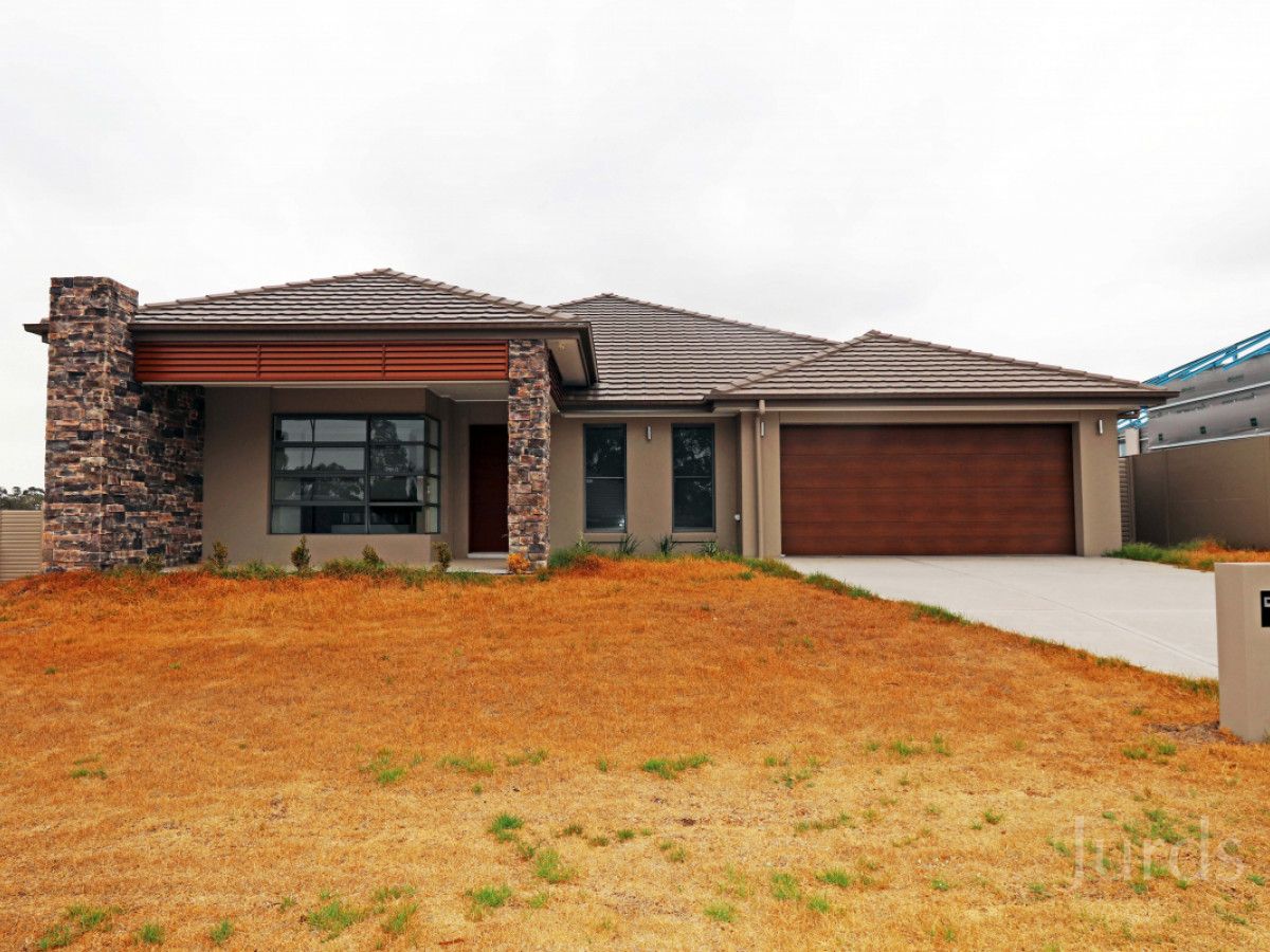 16 Wethered Crescent North Rothbury Nsw 2335 House