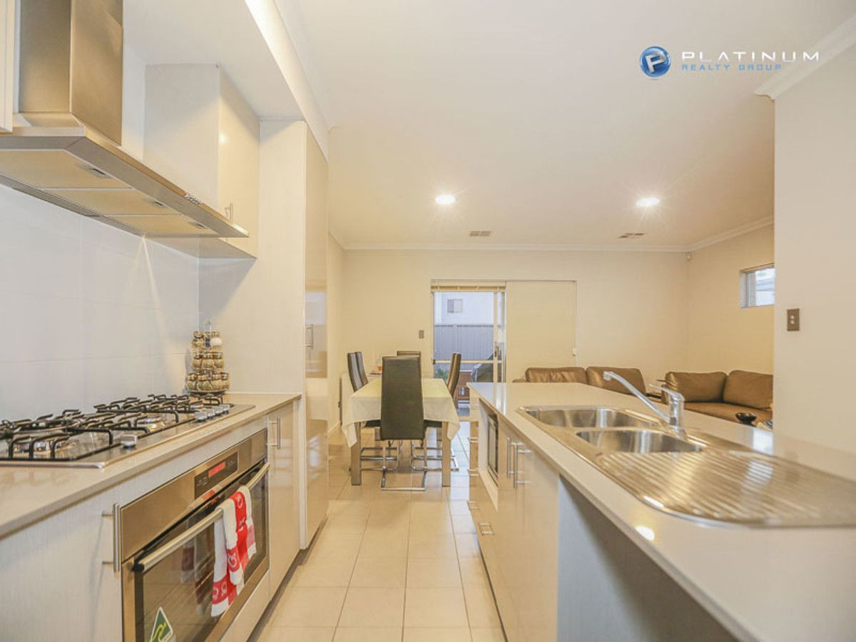 5 Antares Street, Clarkson WA 6030, Image 2