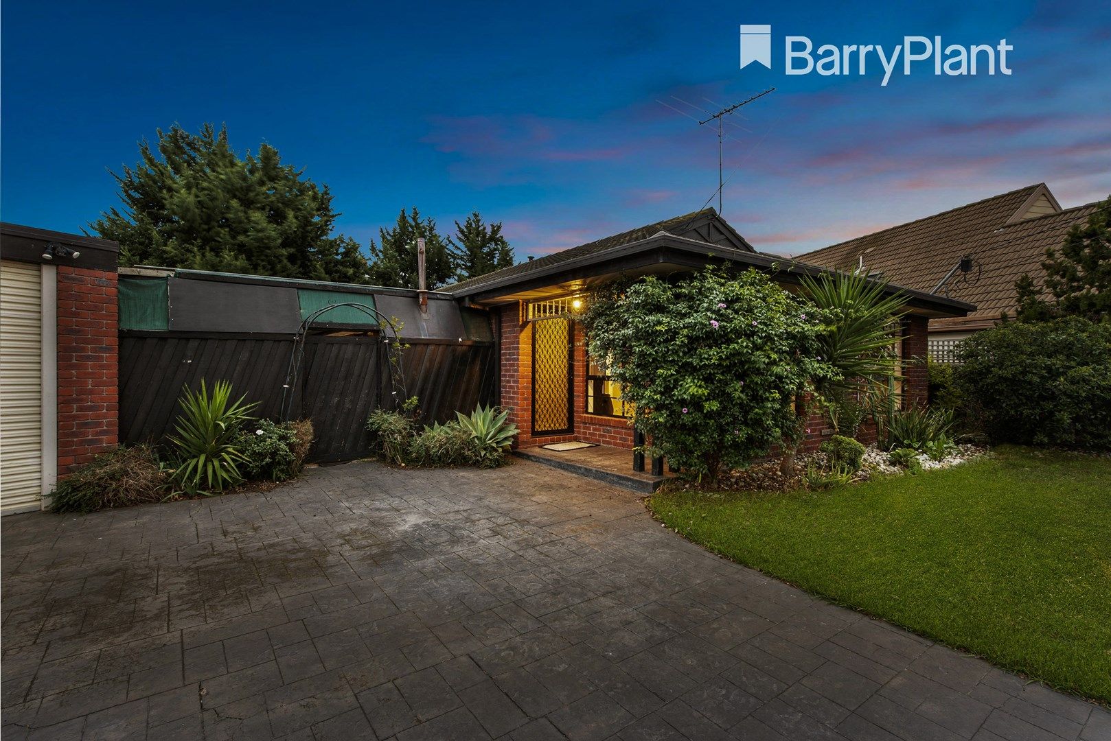 8 Paruna Place, Hoppers Crossing VIC 3029, Image 0