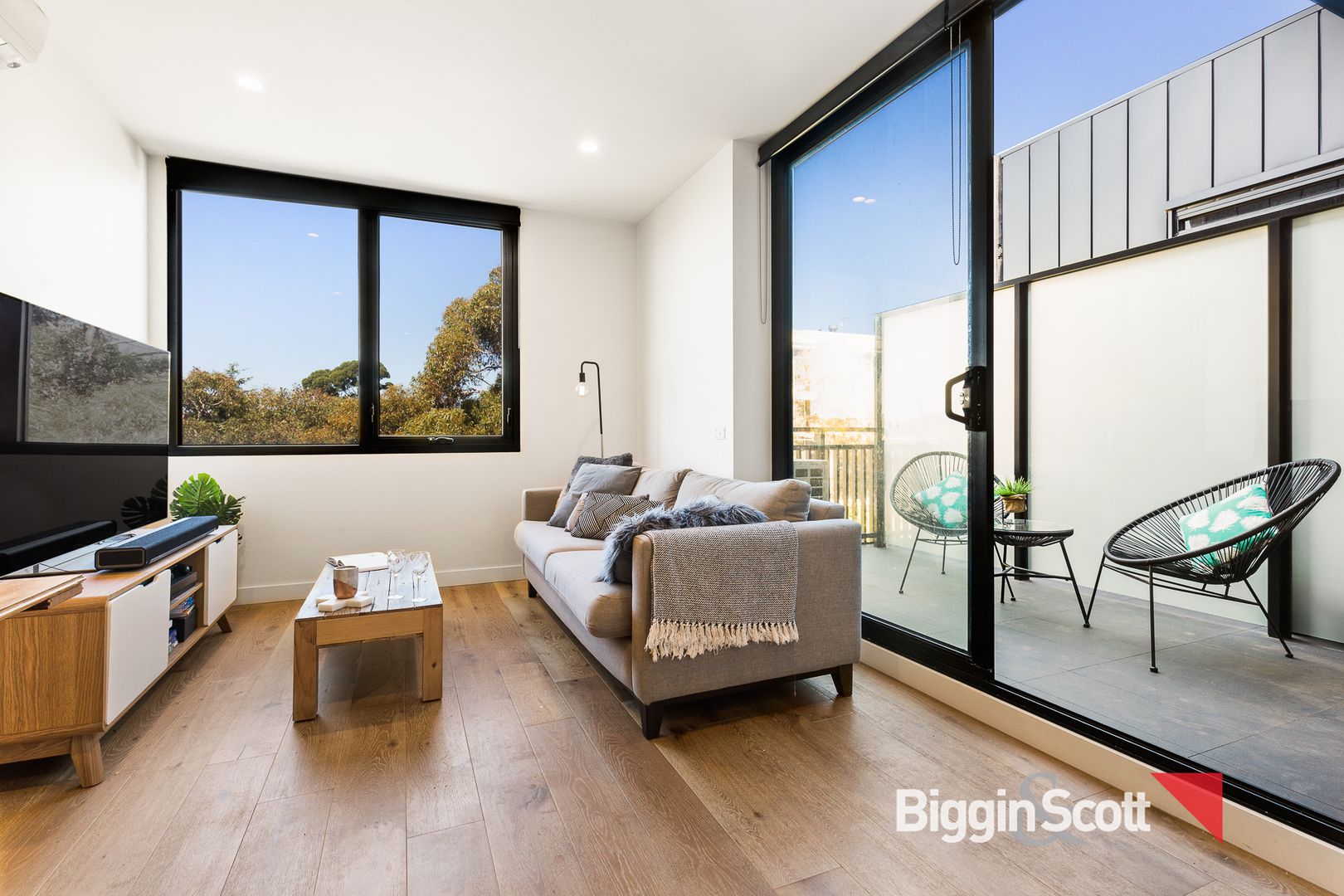 318/12 Albert Street, Hawthorn East VIC 3123, Image 2