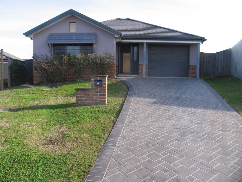 4 Budburst Circuit, Branxton NSW 2335, Image 0