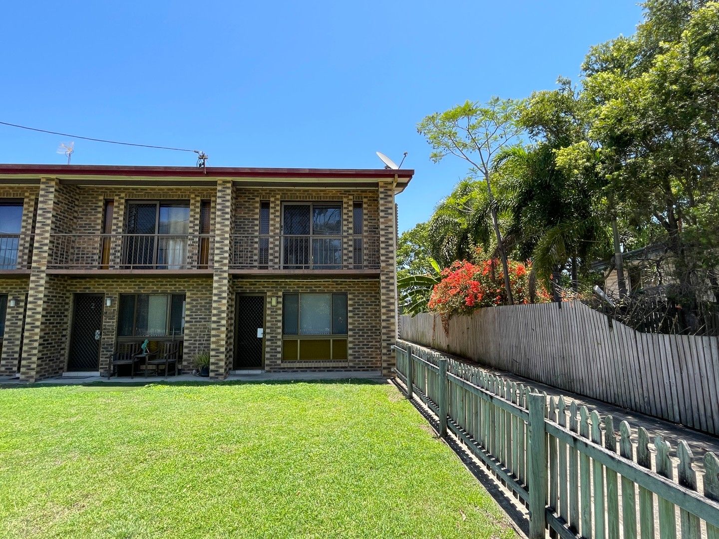 2 bedrooms Apartment / Unit / Flat in 3/133 Glenmore Road PARK AVENUE QLD, 4701