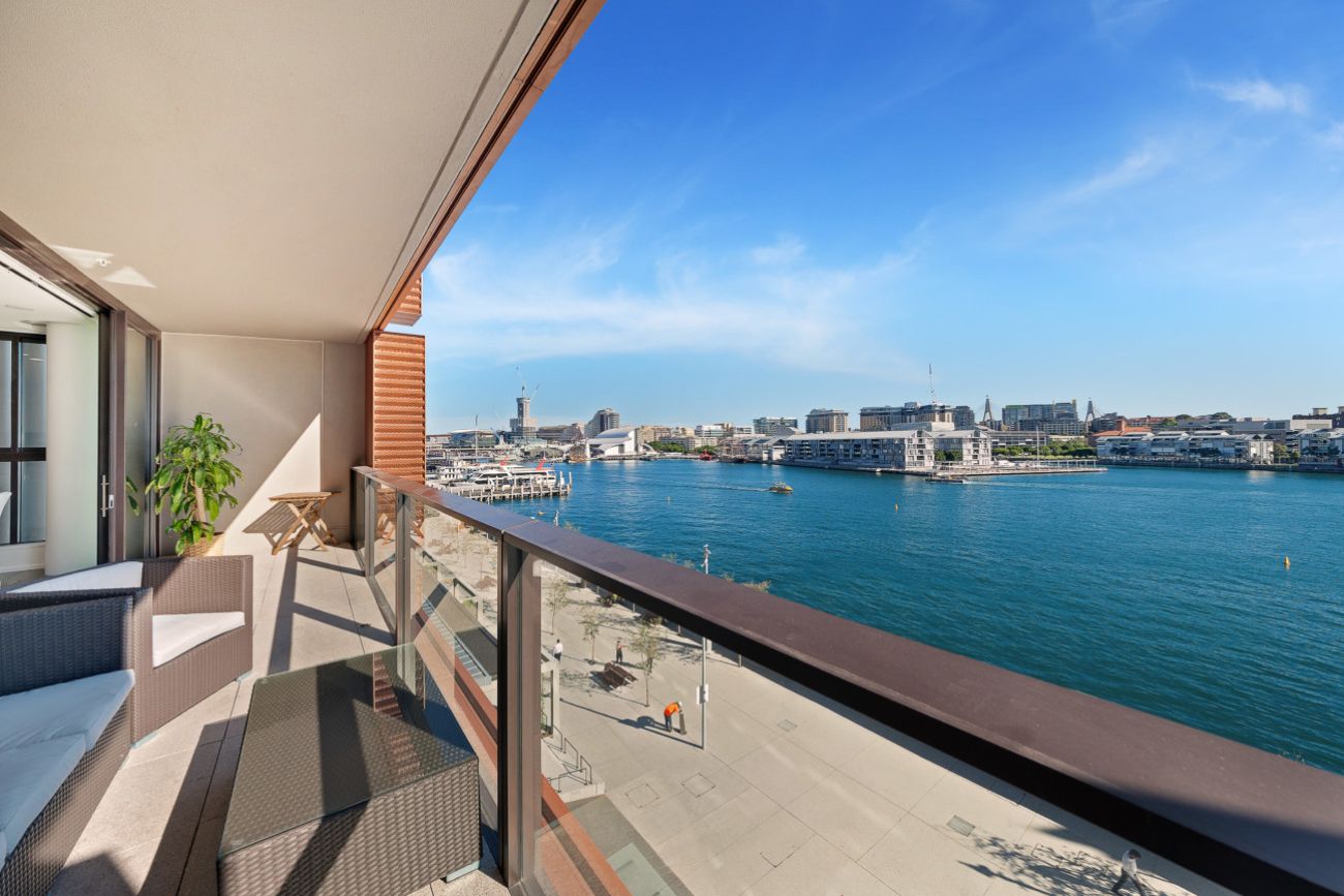 2 bedrooms Apartment / Unit / Flat in 17 Barangaroo Ave BARANGAROO NSW, 2000