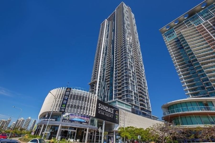 Studio in 1 Como Crescent, SOUTHPORT QLD, 4215