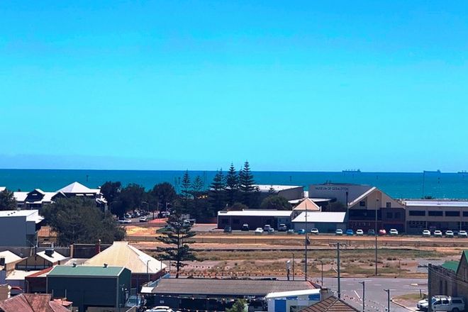 Picture of 51 George Road, GERALDTON WA 6530