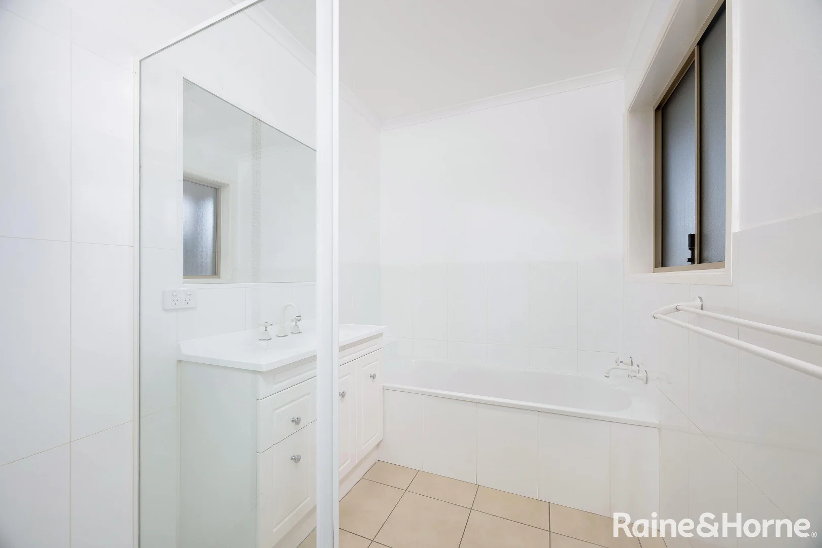 Additional image 9 of 5/43-47 Hutchison Circuit, Crestwood NSW 2620