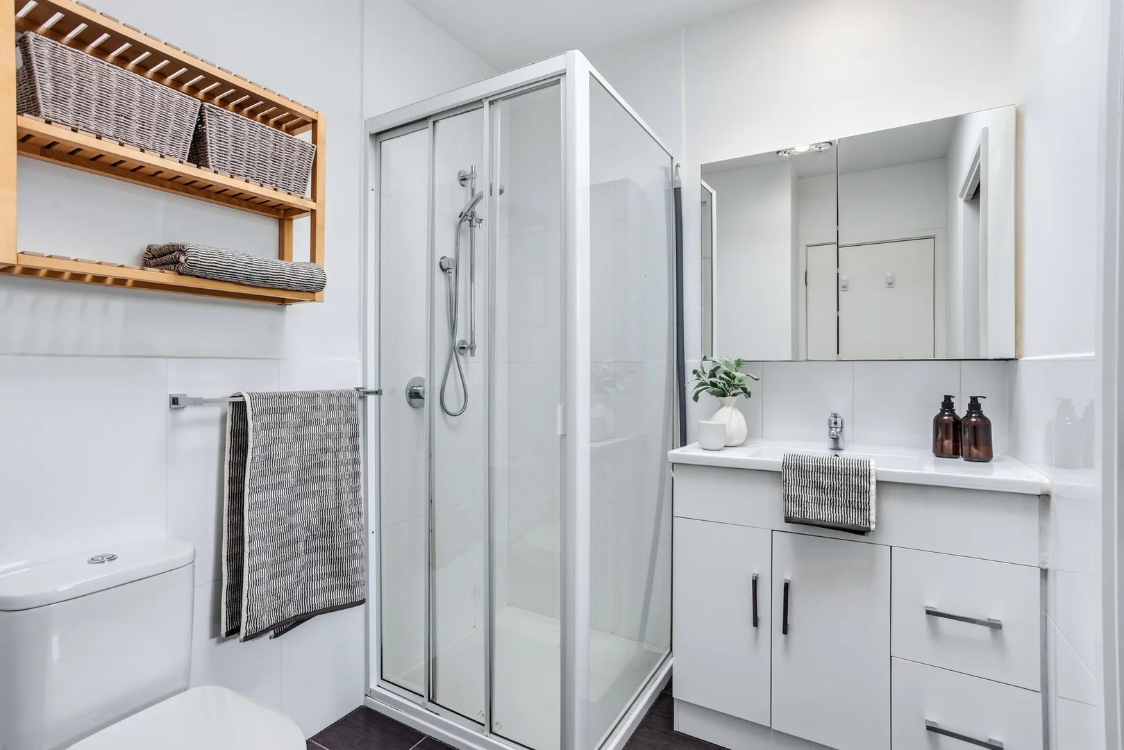 Additional image 11 of 2/92 Cowper Street, Footscray VIC 3011