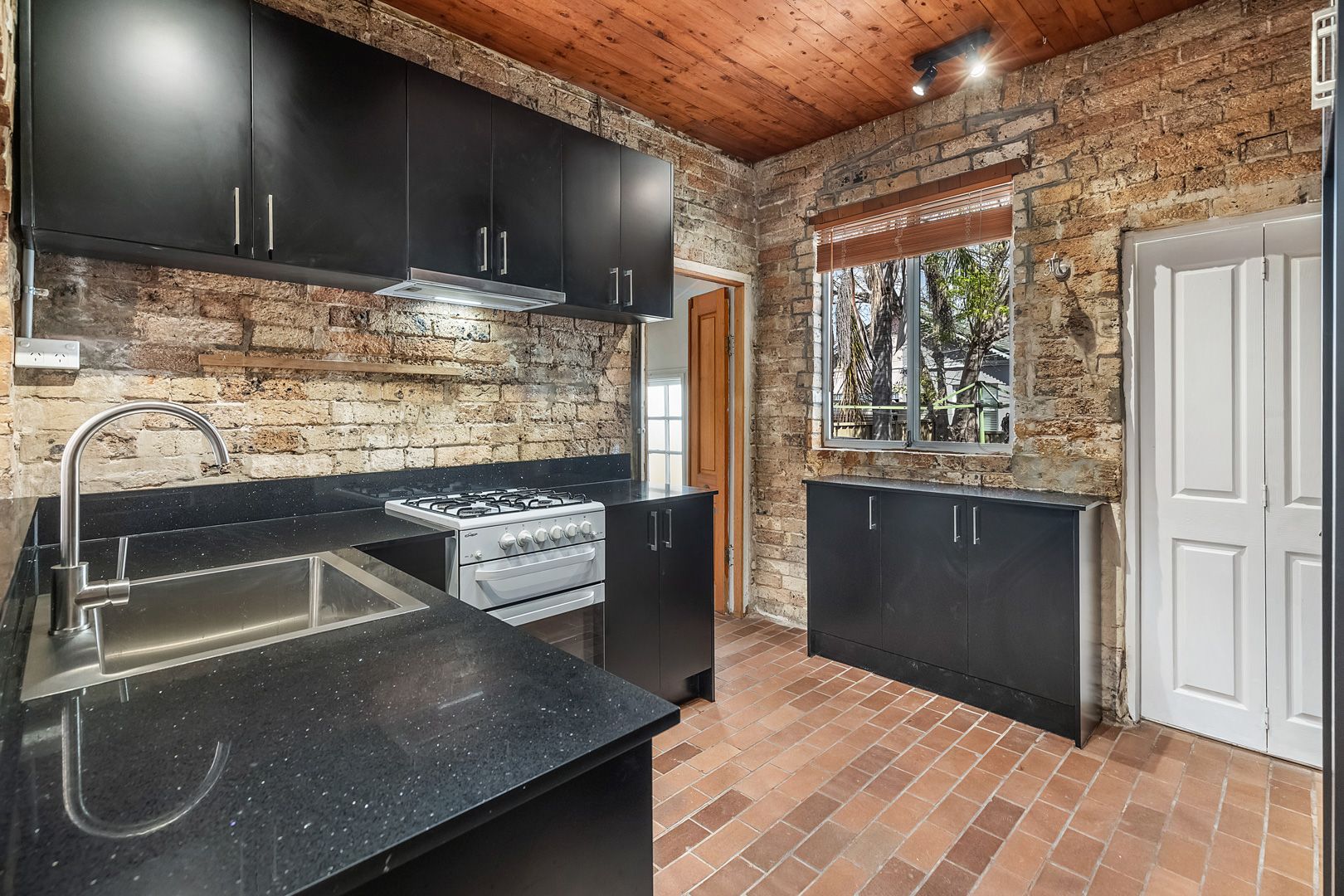 3 bedrooms Terrace in 37 Edgeware Road ENMORE NSW, 2042